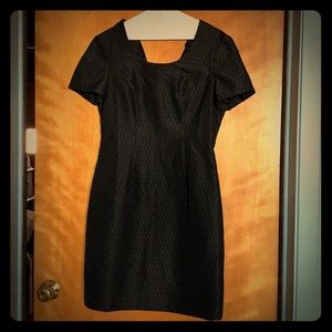 Elegant Solitaire short sleeve dress size S